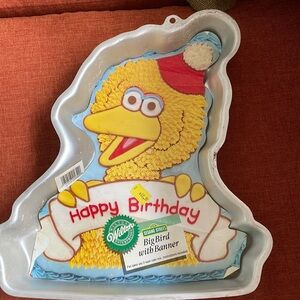Big bird with banner cake pan